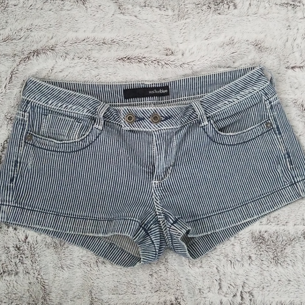 Anchor blue stripped shorts